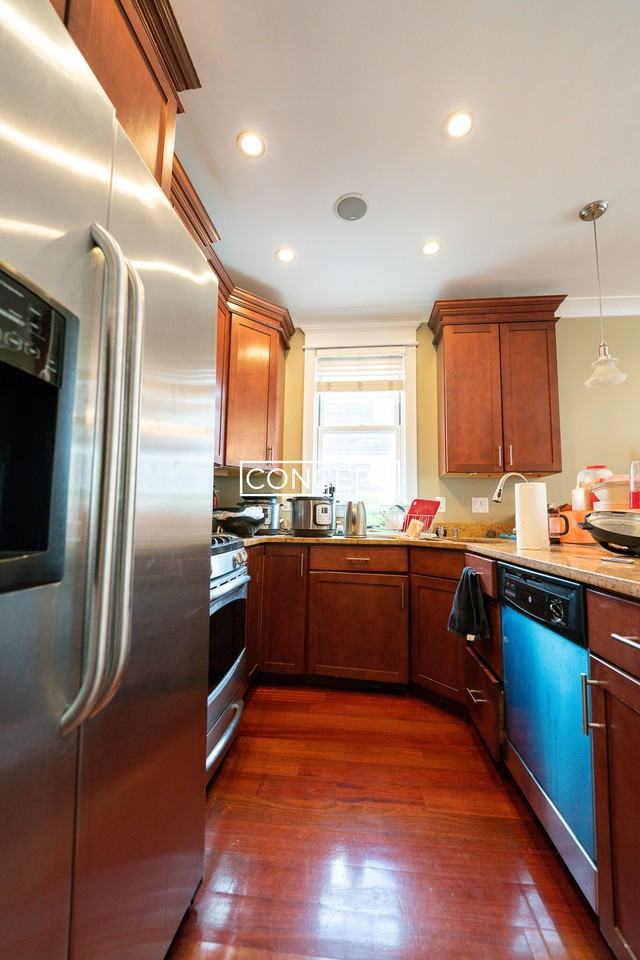 15 Eldora St #15 - Photo 3 of 43