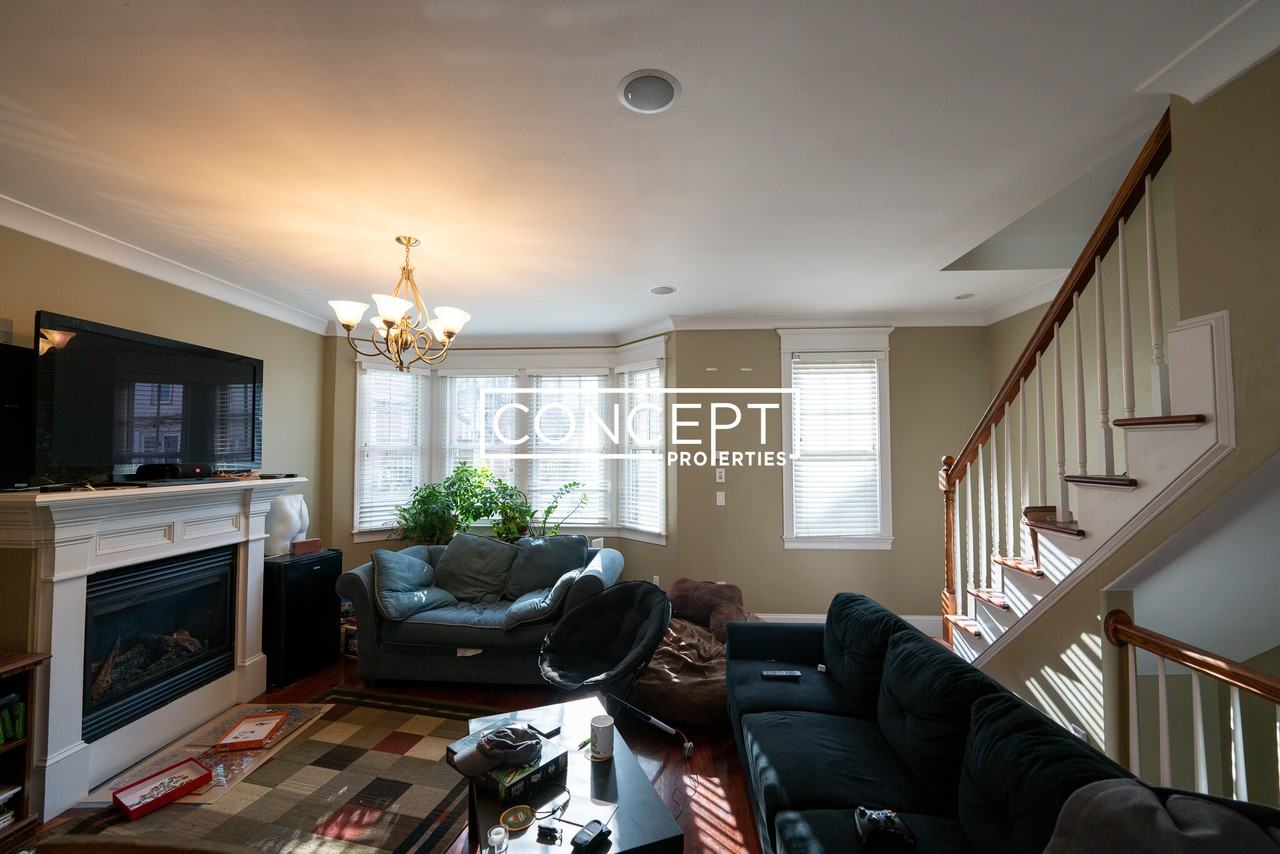 15 Eldora St #15 - Photo 4 of 43