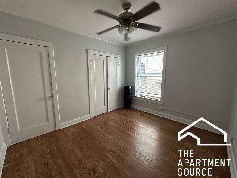 7033 N Glenwood Ave #3S - Photo 5 of 12