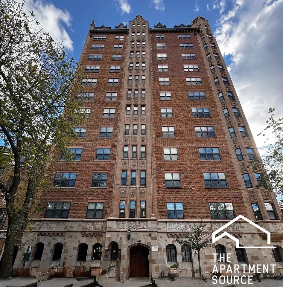 1337 W Fargo Ave #404 - Photo 7 of 7