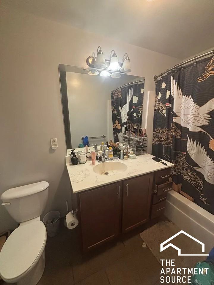 1337 W Fargo Ave #404 - Photo 6 of 7