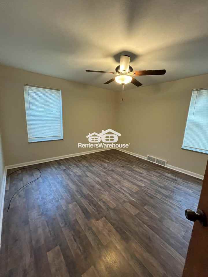 7016 Natural Bridge Rd Ste A - Photo 3 of 14