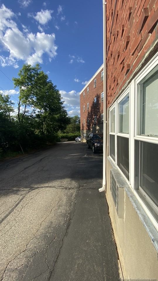 Washington St #10 - Photo 4 of 5