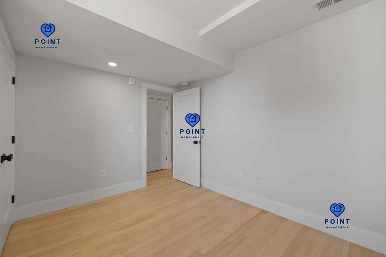 25 Paris Ct #3 - Photo 7 of 19