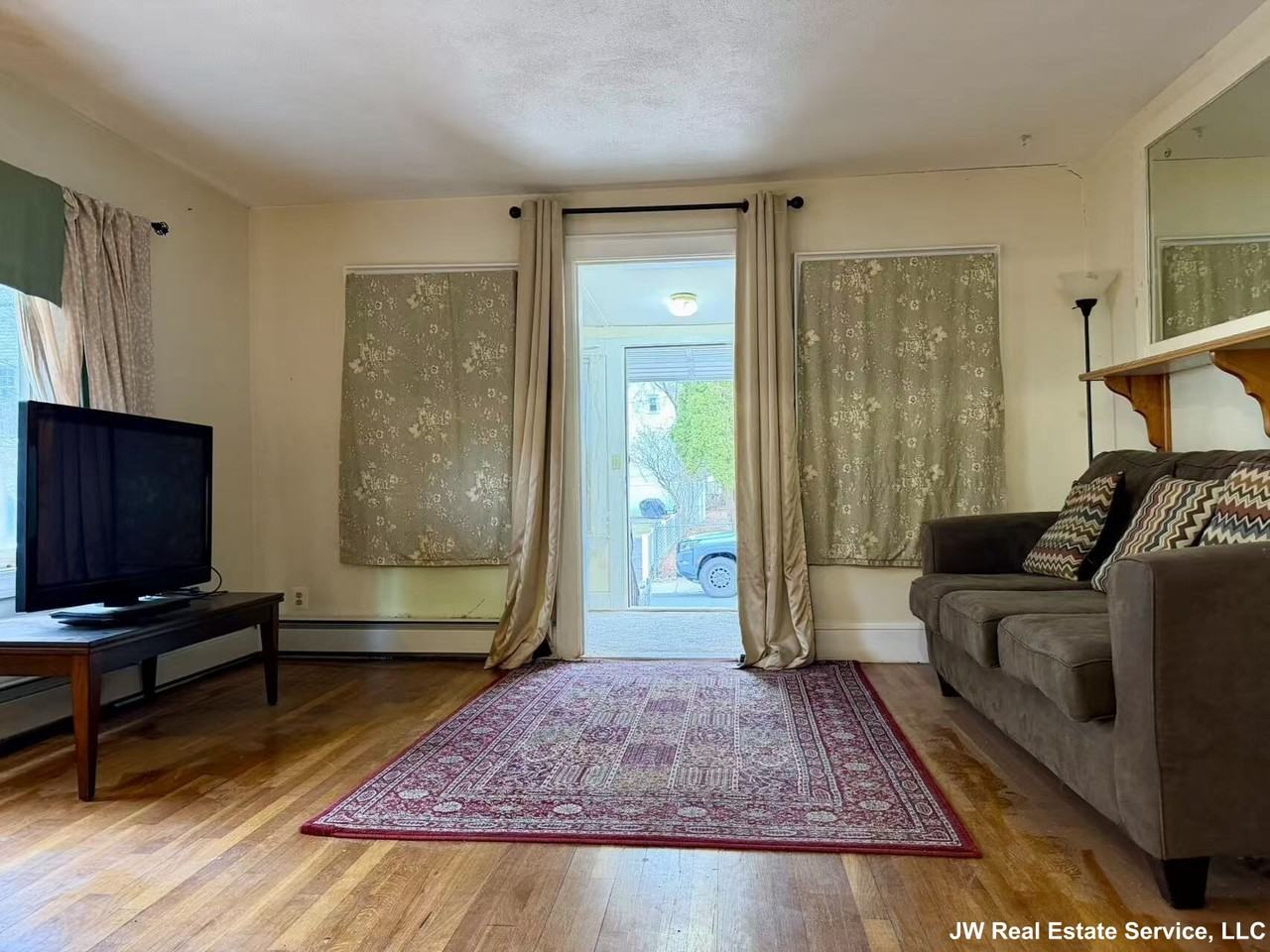 27 Arden St #24 - Photo 3 of 21