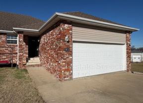 301 Excalibur Ct #B - Photo 1 of 1