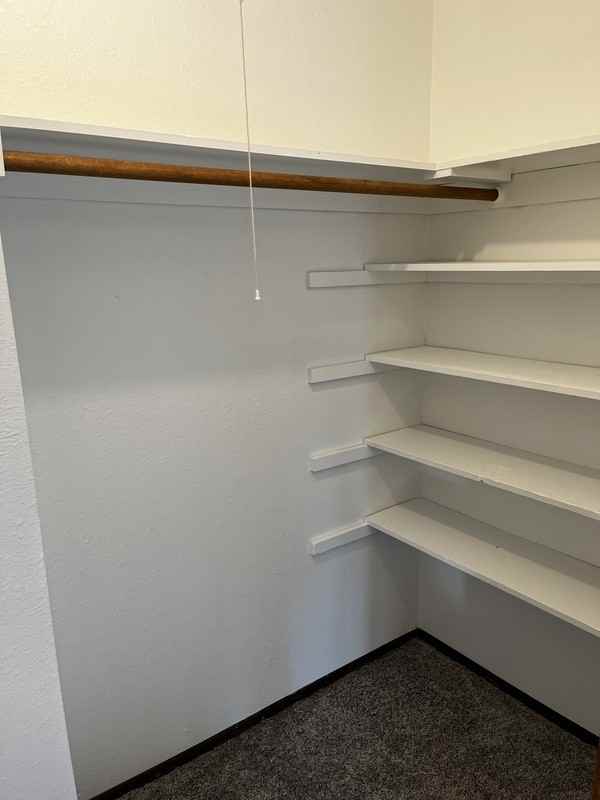 618 Center St - Photo 6 of 25