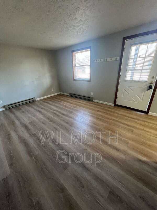 1818 Michigan St #2 - Photo 3 of 11