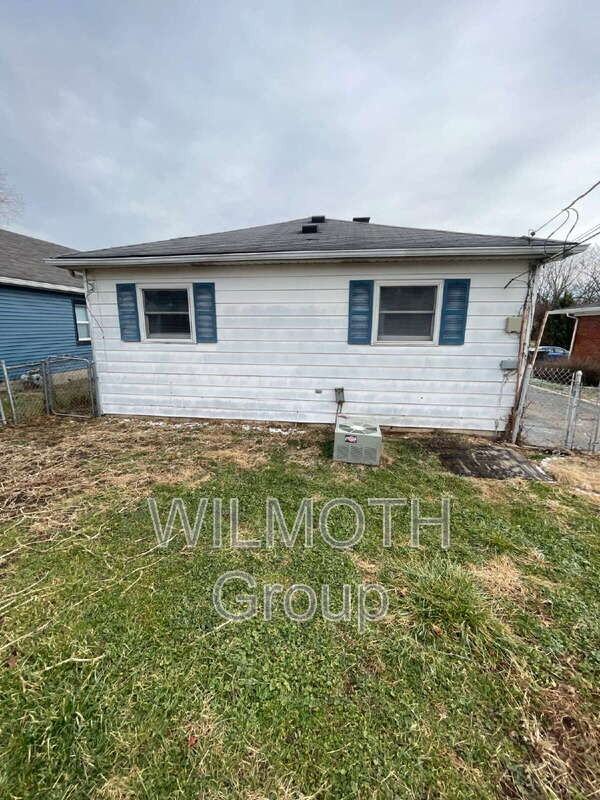 3346 Hovey St - Photo 3 of 15