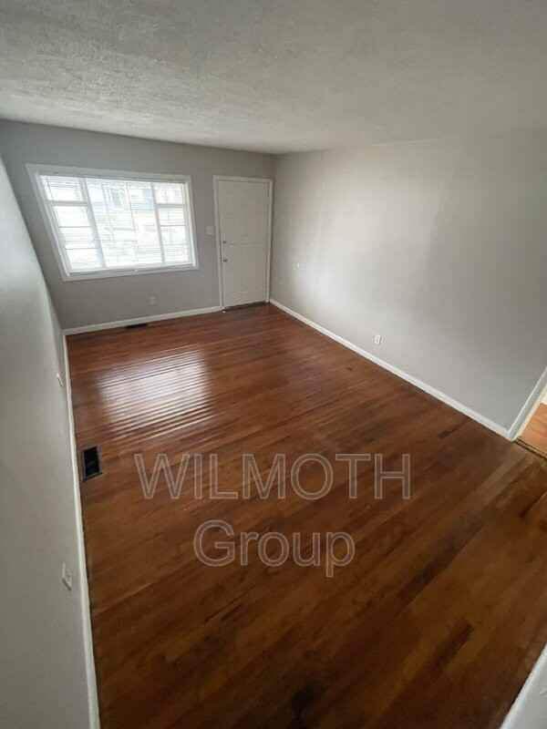 3346 Hovey St - Photo 5 of 15