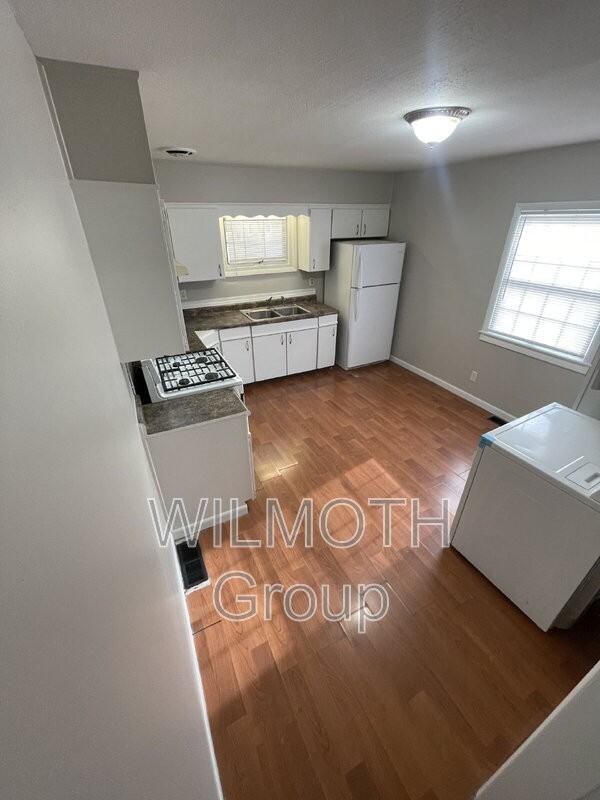 3346 Hovey St - Photo 6 of 15