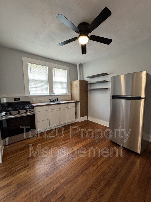 1223 Owsley Ave - Photo 6 of 17