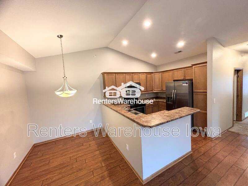 2000 Meadow Ct #203 - Photo 6 of 15