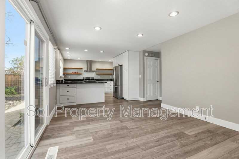 15120 Venetian Way - Photo 6 of 37