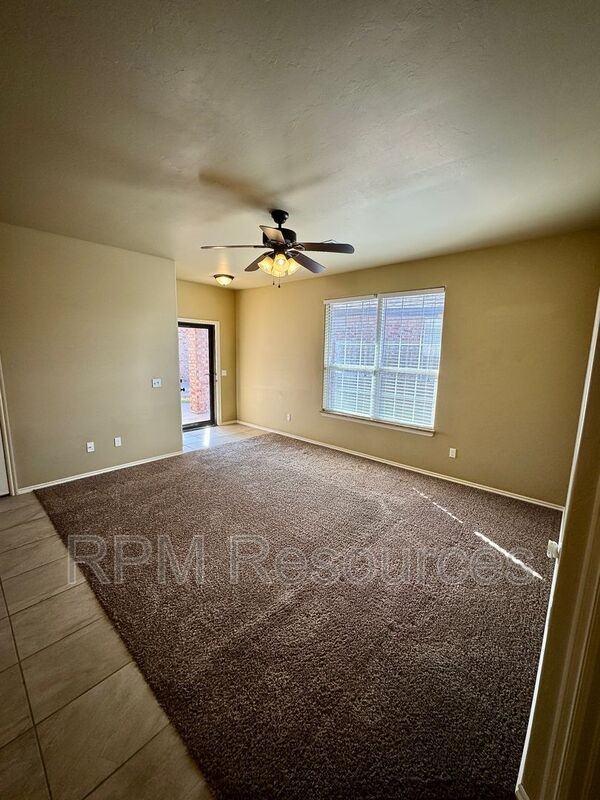 147 Bison Court Way - Photo 4 of 18