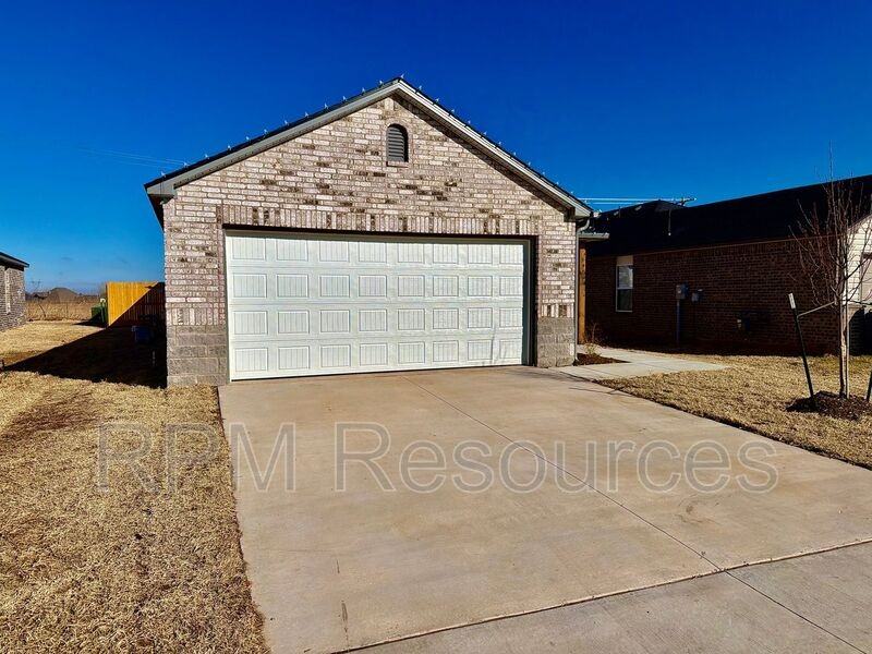 9313 Nw 129th St - Photo 4 of 27