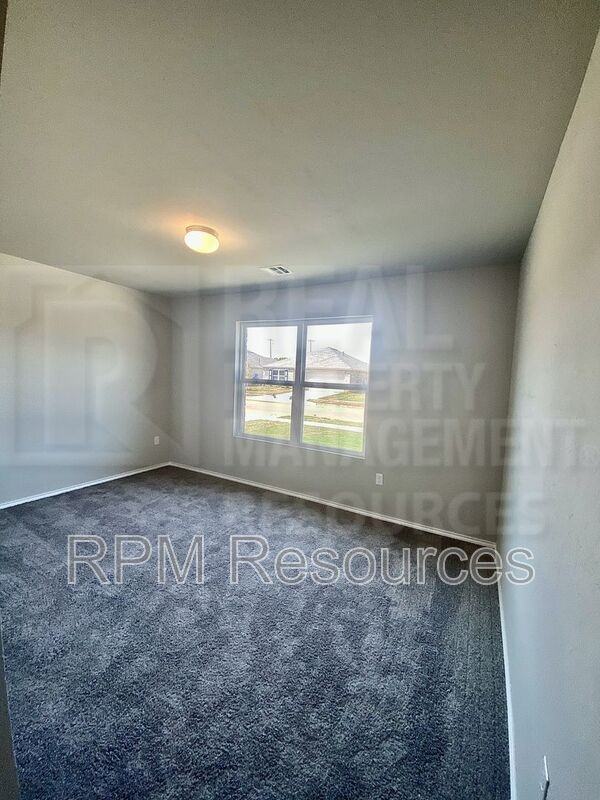 1812 Hayes Ln - Photo 7 of 27