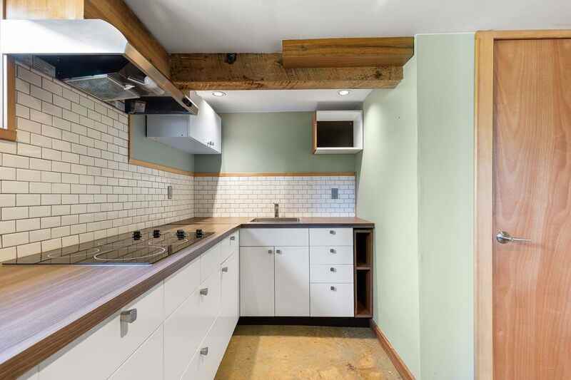 1617 Ne Couch St #2 - Photo 2 of 13