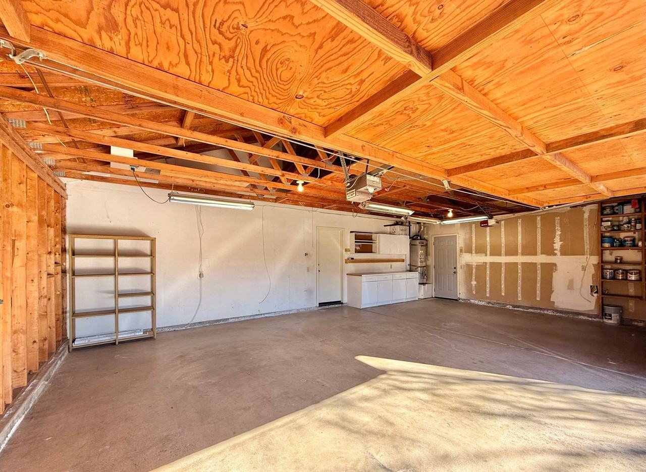 1606 S Tulip St - Photo 4 of 6