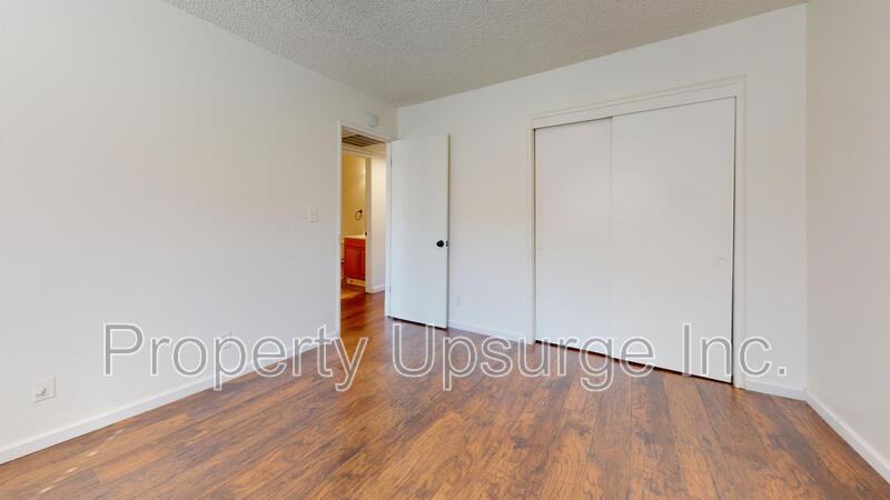 1356 Hobart Dr - Photo 6 of 13