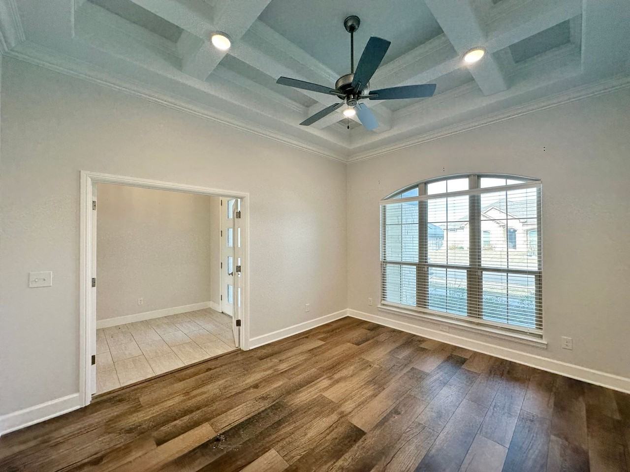 3608 Dodge City Dr - Photo 3 of 39