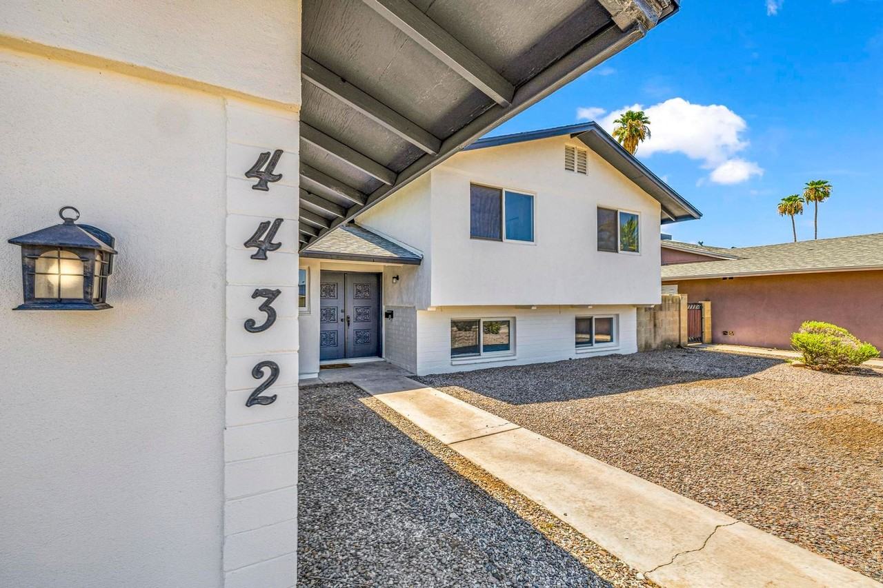 4432 S Juniper St - Photo 5 of 48