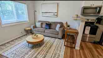 Modern 1 Bedroom in East Davenport - Photo 1 of 1