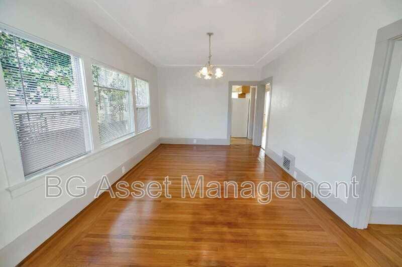 3808 Lakeshore Ave - Photo 7 of 33