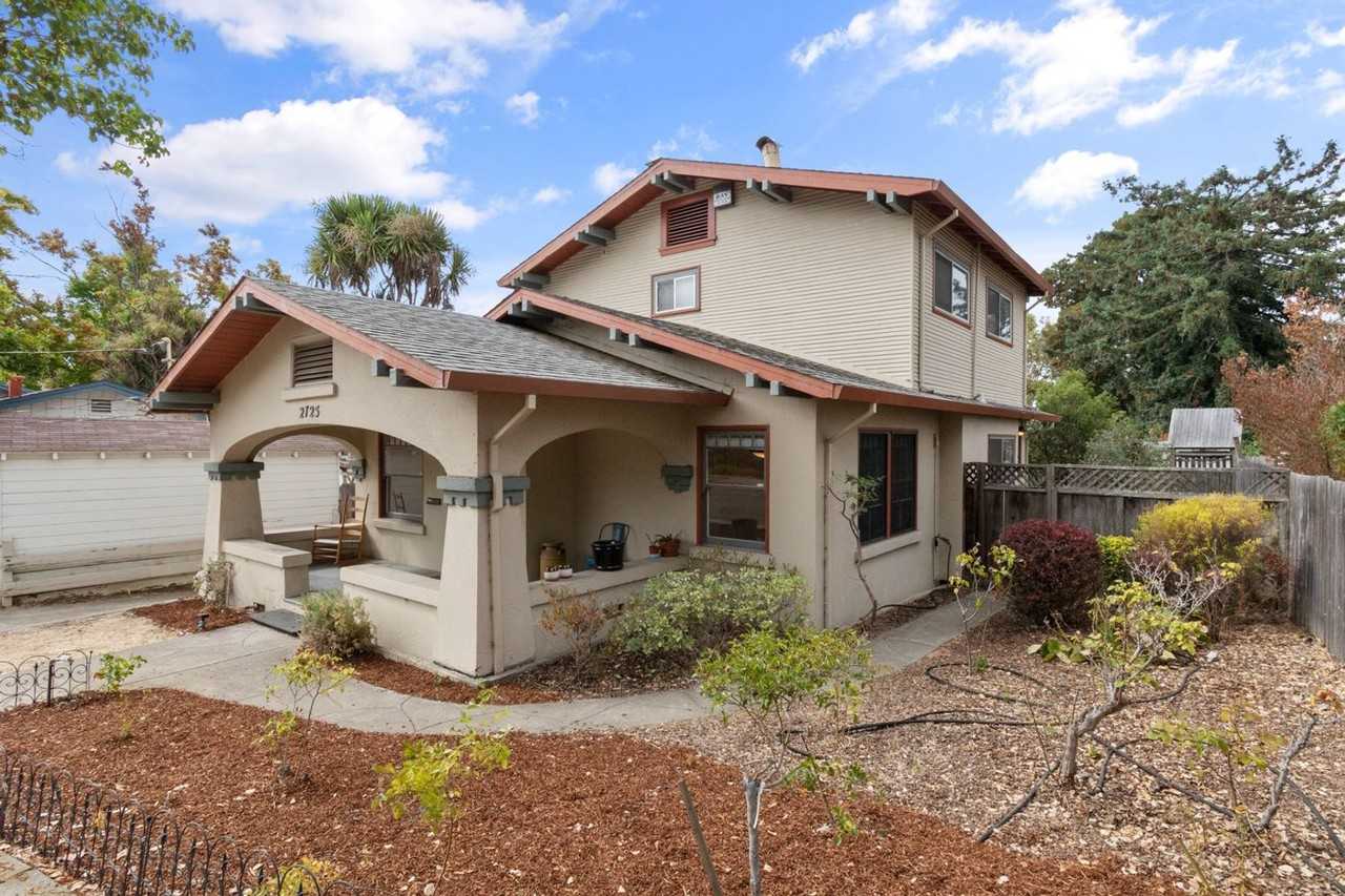 2725 Carmel St - Photo 2 of 41