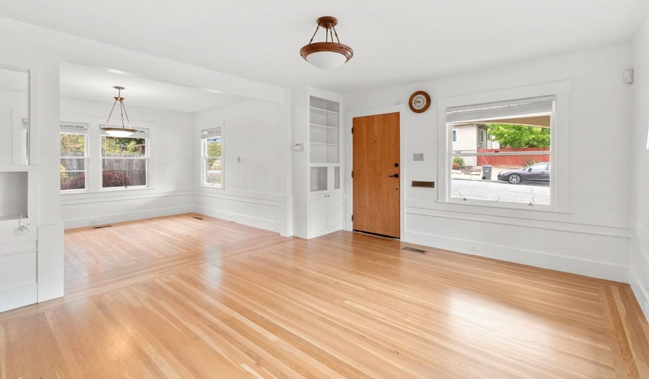 2725 Carmel St - Photo 5 of 41