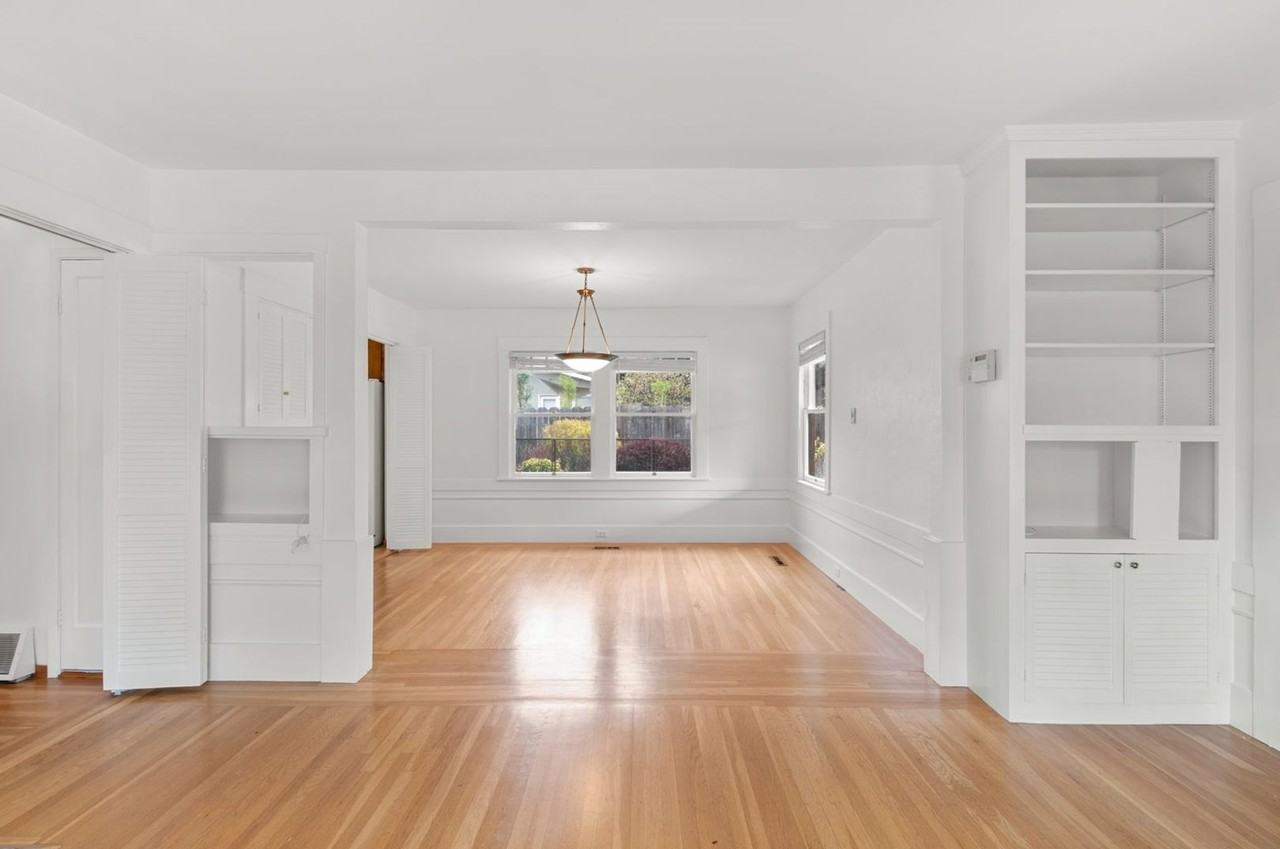 2725 Carmel St - Photo 6 of 41