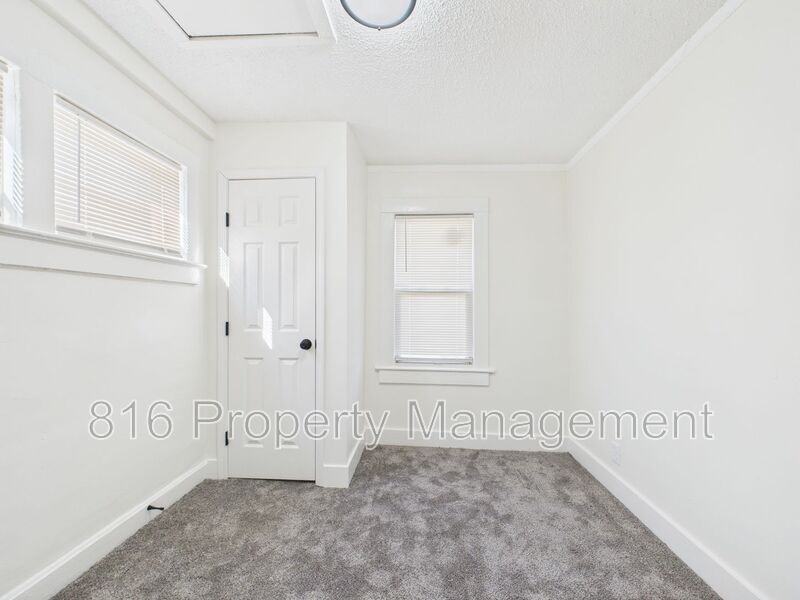 1827 E 81st St - Photo 5 of 20