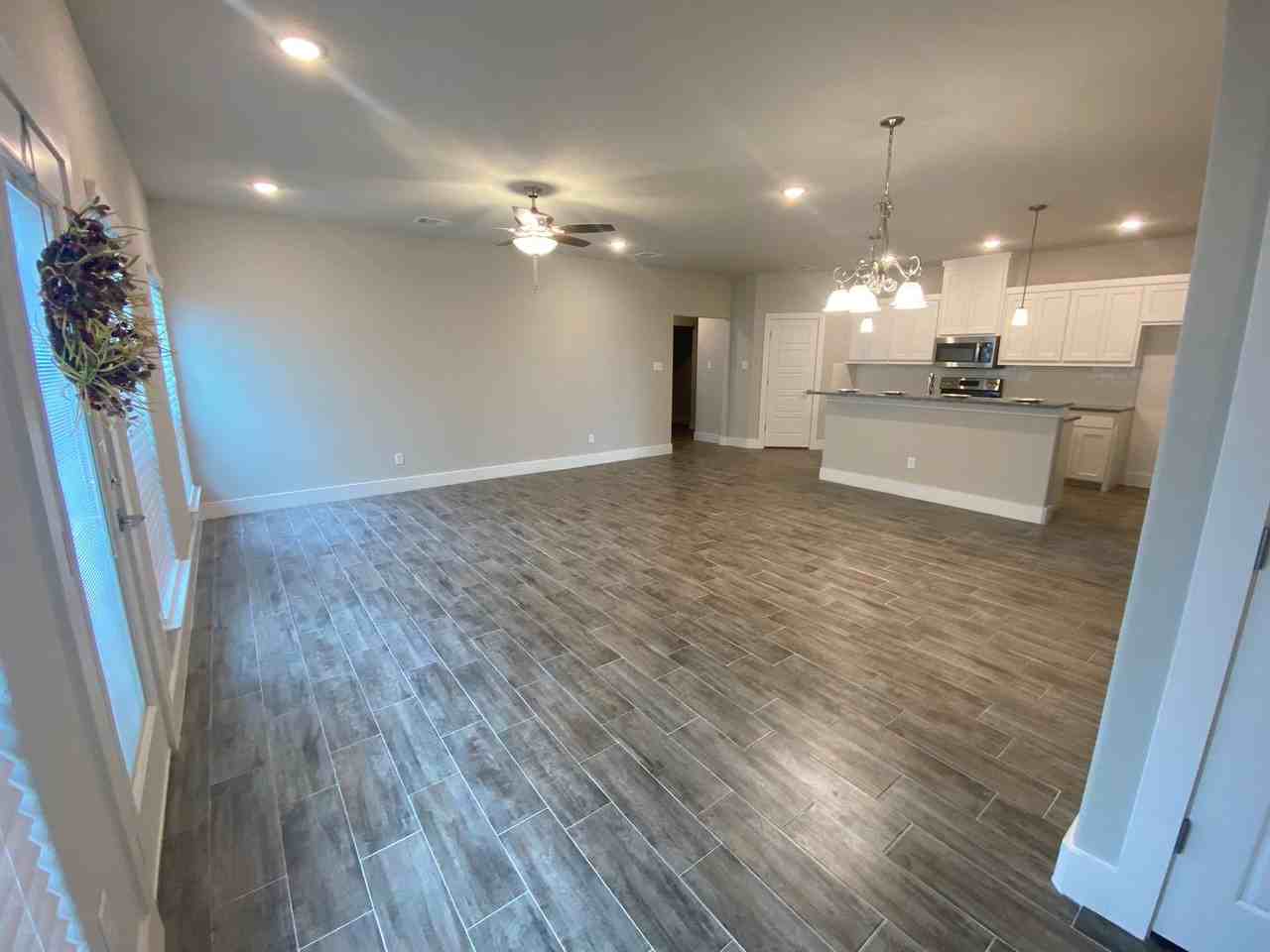 716 The Cottages Dr - Photo 2 of 19