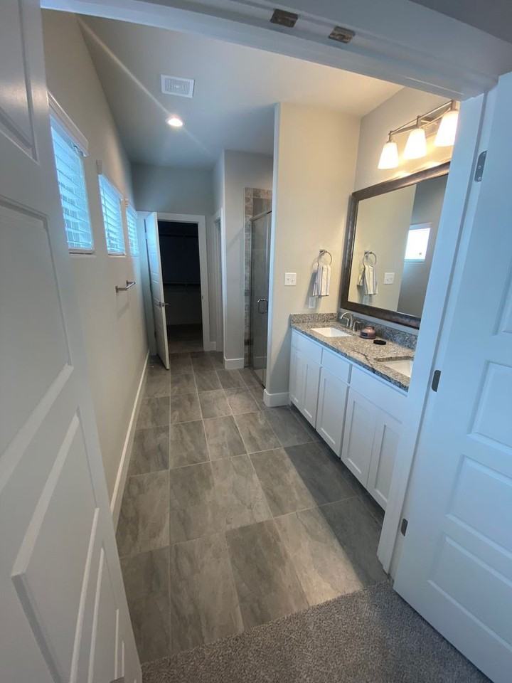 716 The Cottages Dr - Photo 5 of 19