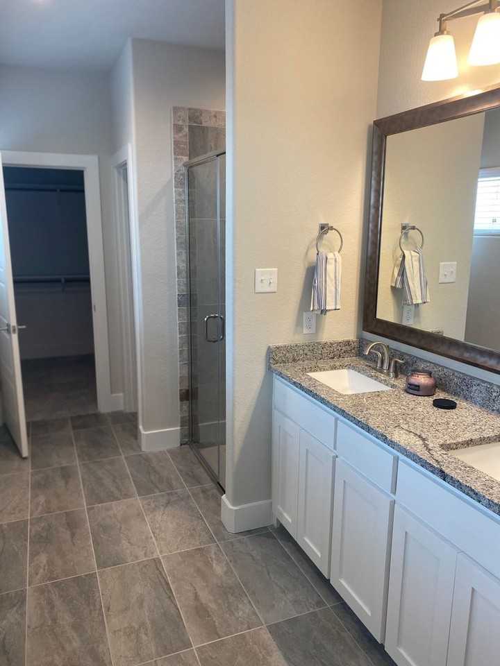 716 The Cottages Dr - Photo 6 of 19