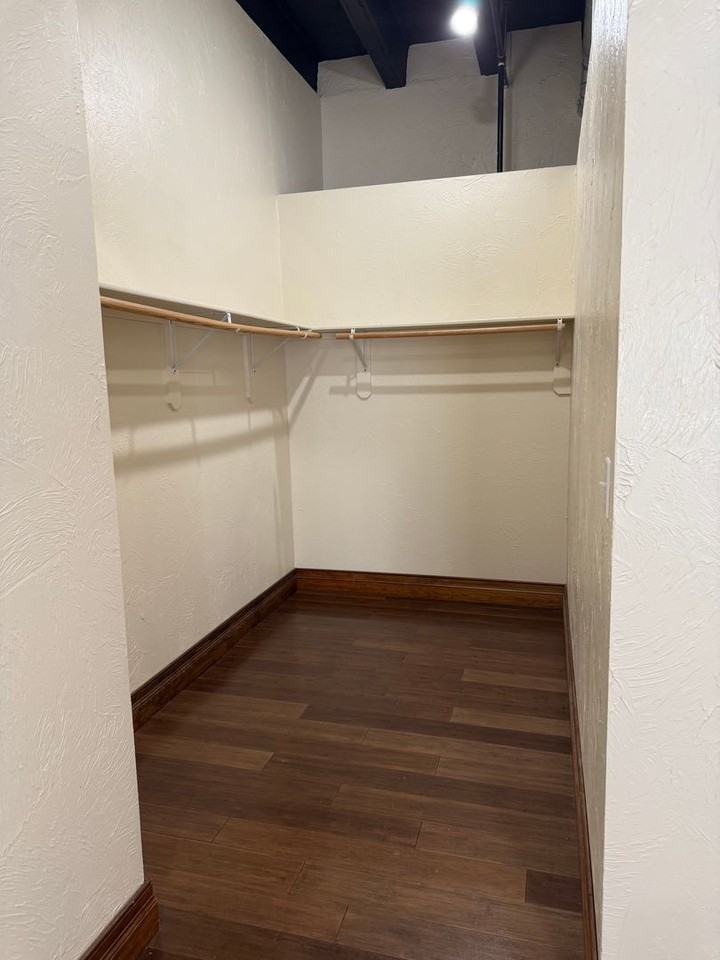 213 W Olive St #208 - Photo 4 of 8