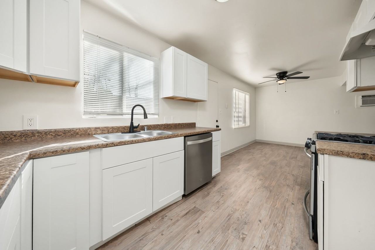 4184 Cornelia Way - Photo 5 of 13