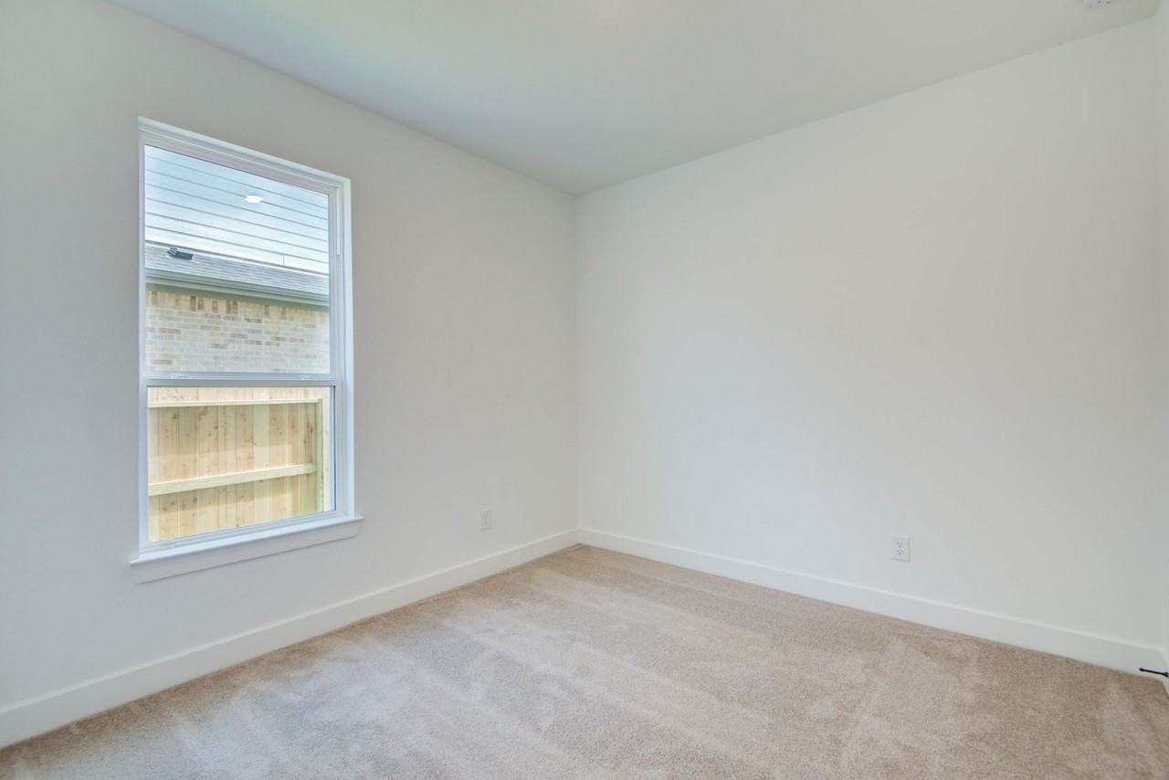 21803 Fitzroy Manor Ln - Photo 7 of 50