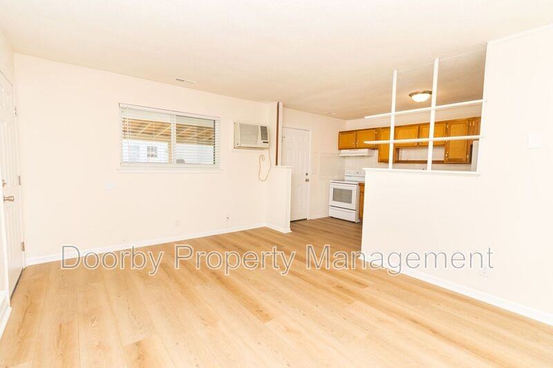 4716 Tomahawk Trl #B - Photo 2 of 12