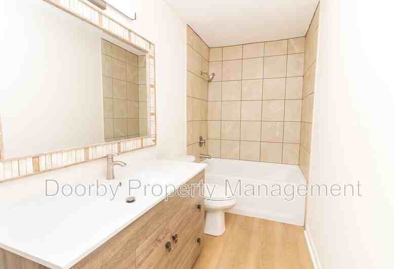 4716 Tomahawk Trl #B - Photo 6 of 12