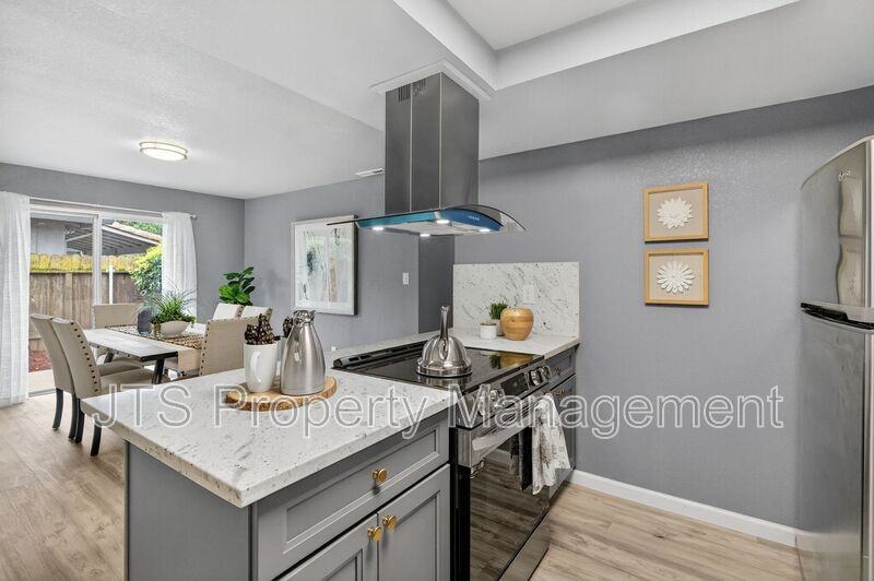 6120 Westview Way - Photo 2 of 50