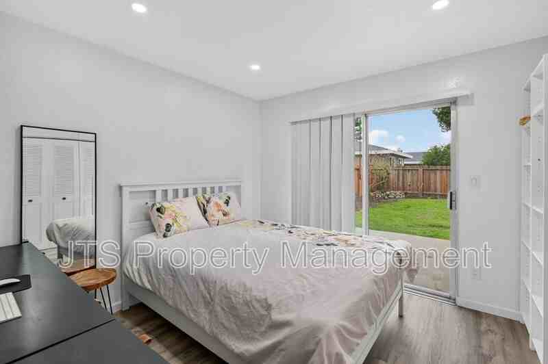 6120 Westview Way - Photo 7 of 50