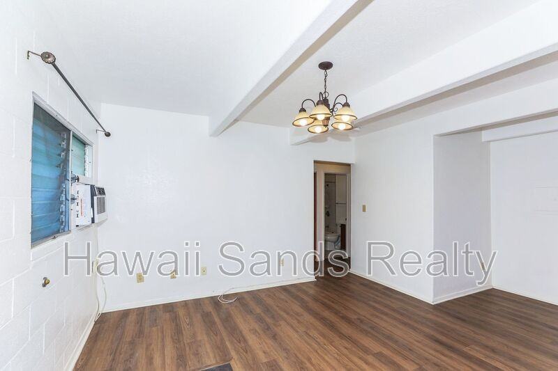 3331 Hayden St - Photo 5 of 48