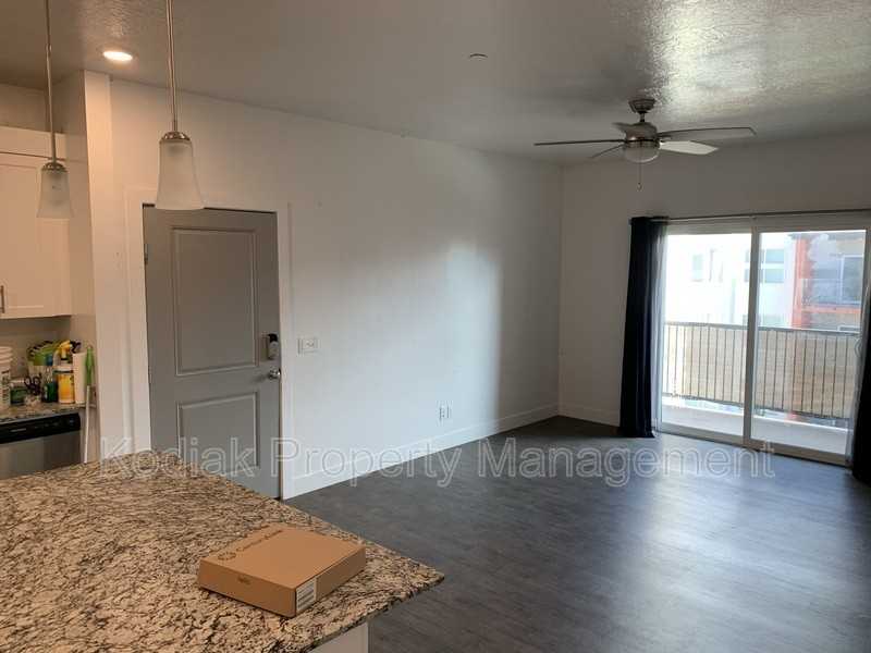 875 Depot St - Photo 5 of 27