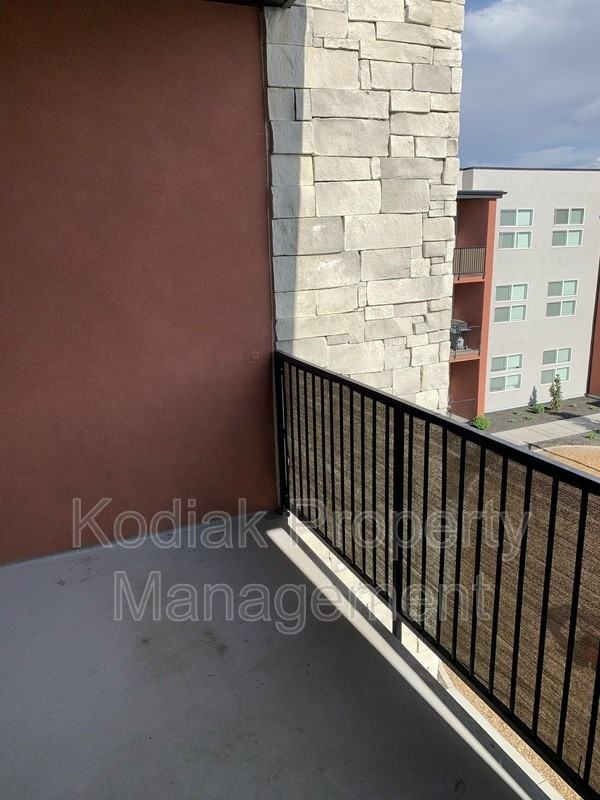 875 Depot St - Photo 7 of 27