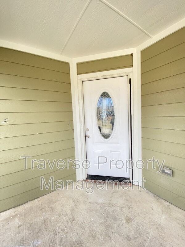 924 E Annie St - Photo 6 of 29