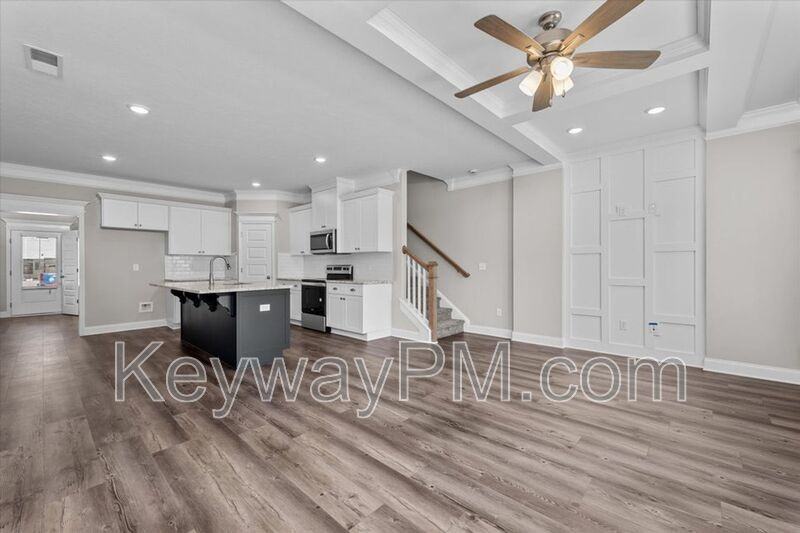 232 Linsmore Ln - Photo 3 of 12