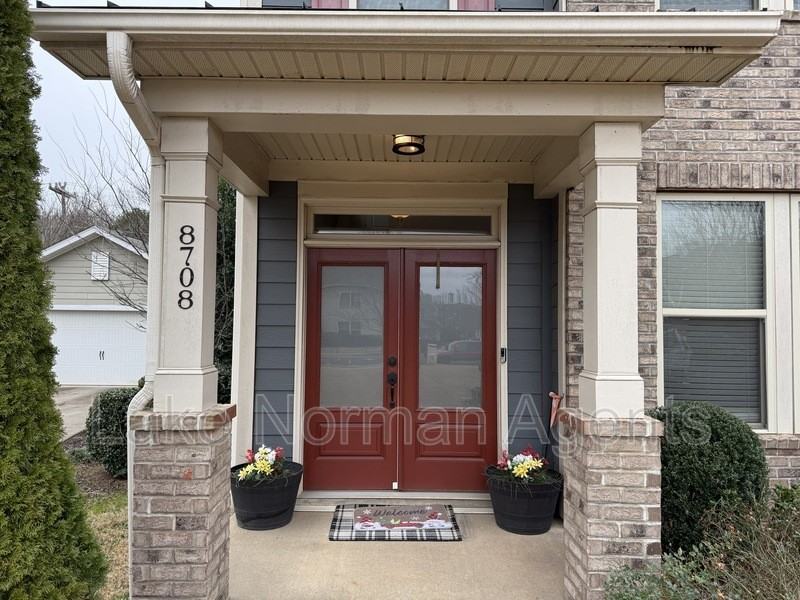 8708 Aspinwall Dr - Photo 3 of 27