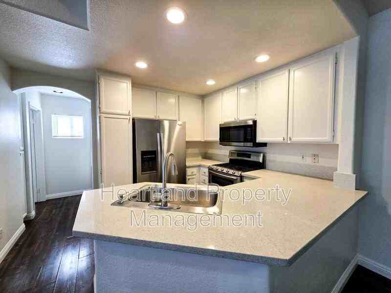 11847 Spruce Run Dr #A - Photo 4 of 12