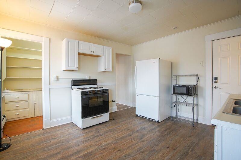 70 Maple St #3LR - Photo 7 of 8